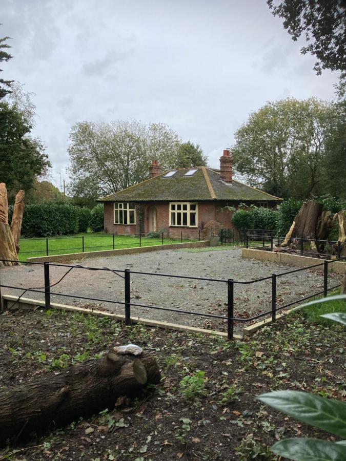 Woodland Retreat, Market Lane, Blundeston, Lowestoft ภายนอก รูปภาพ